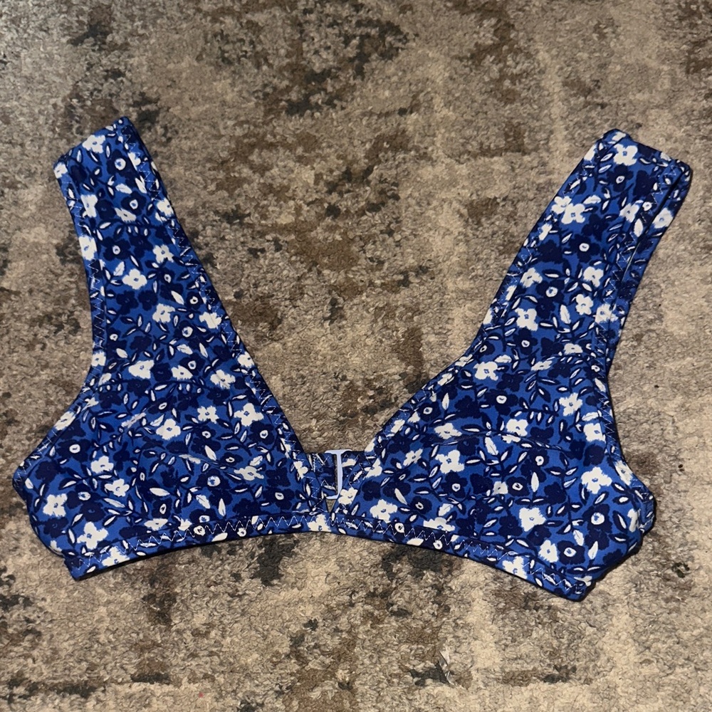 American Eagle Outfitters Blue Floral Bikini Top